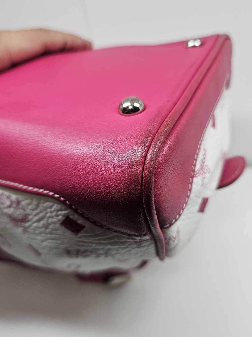 MCM Pink and White Signature Satchel - Picture 10 of 16